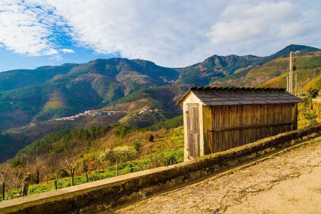 Vila "Casa Do Avo Patricio" Mountain Experience Parada  Exteriér fotografie