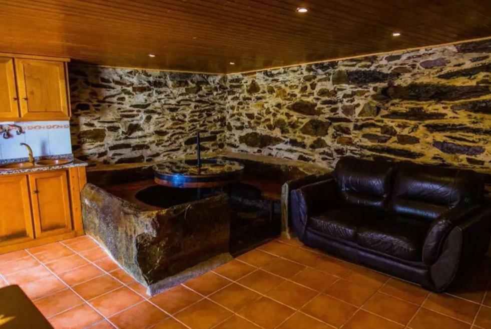Vila "Casa Do Avo Patricio" Mountain Experience Parada  Exteriér fotografie